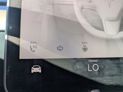 Used 2022 Tesla Model Y Performance image 26