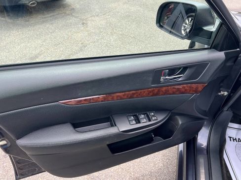 Used 2013 Subaru Legacy 2.5i Limited AWD/4WD image 14