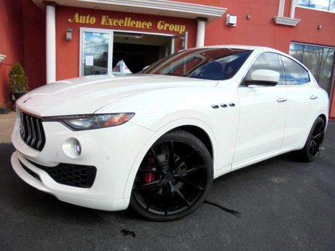 Used 2021 Maserati Levante image 2