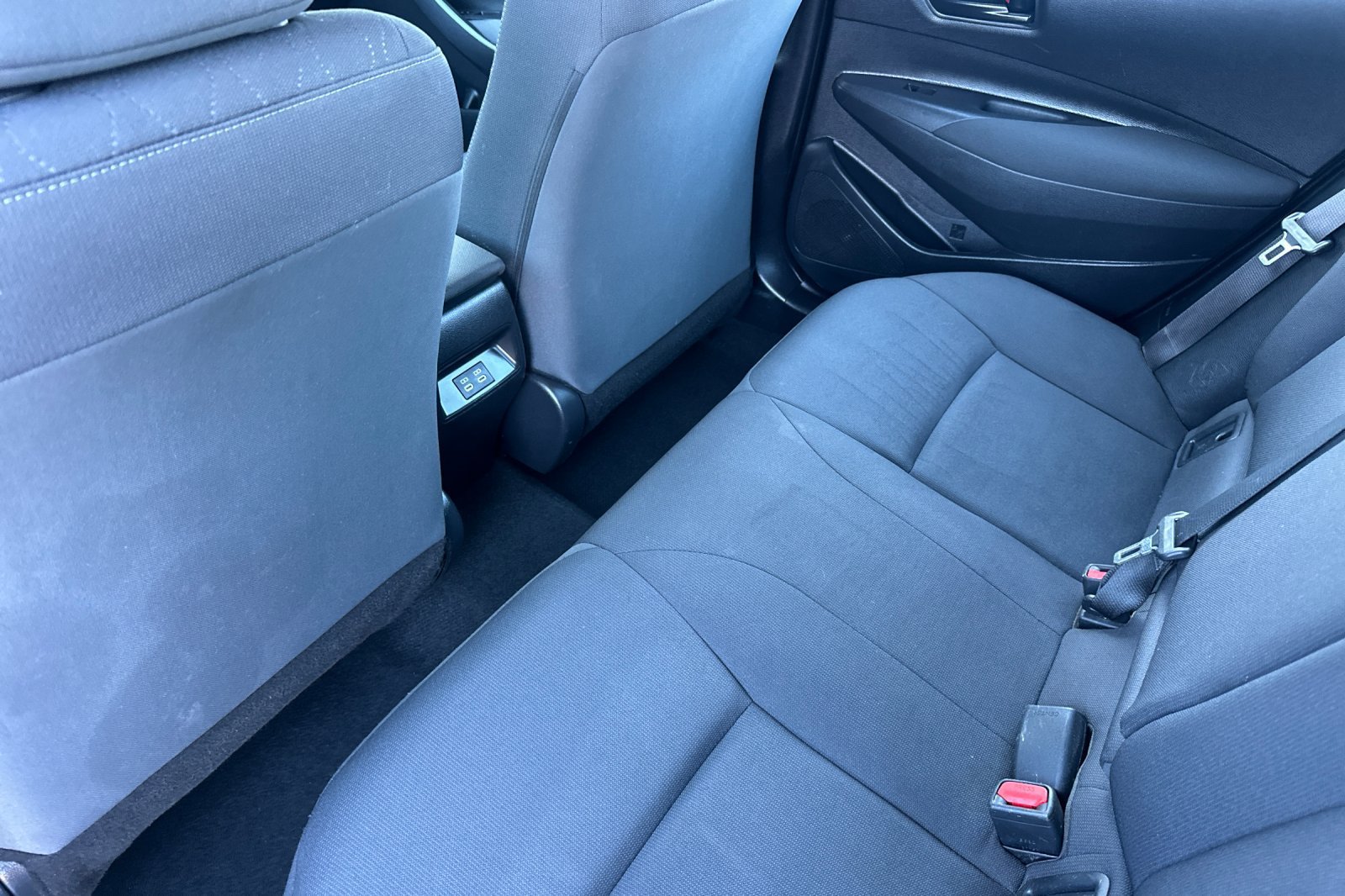 Used 2024 Toyota Corolla LE FWD image 14