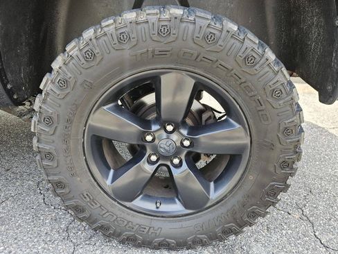 Used 2016 RAM 1500 Express w/ Black Ram 1500 Express Group image 24