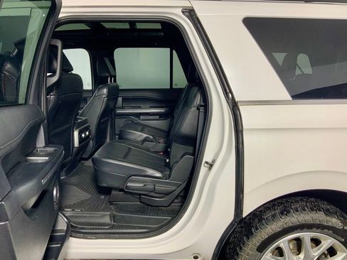Used 2021 Ford Expedition Max XLT image 23