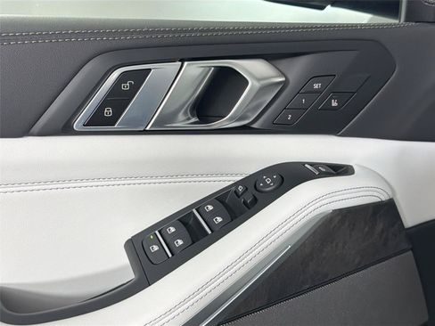 New 2026 BMW X5 xDrive40i AWD/4WD image 16