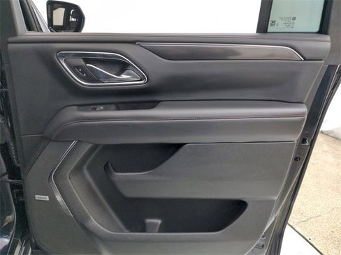 Used 2021 Chevrolet Suburban RST image 43