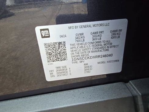 Used 2024 Chevrolet Suburban LT RWD image 25