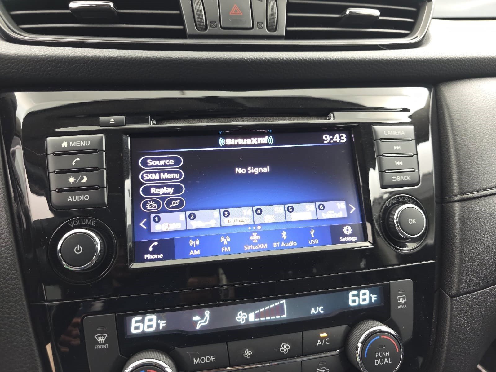 Used 2018 Nissan Rogue SV FWD image 19