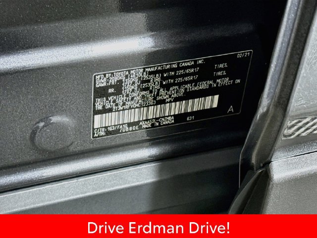 Certified 2021 Toyota RAV4 XLE FWD image 32