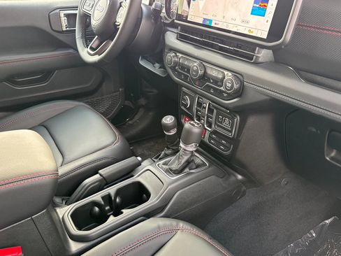New 2026 Jeep Wrangler Unlimited Rubicon image 14