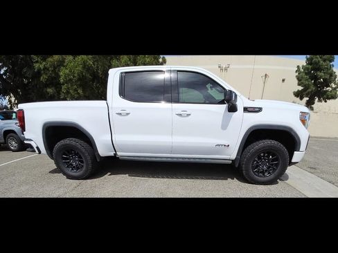 Used 2022 GMC Sierra 1500 AT4 w/ AT4 Premium Package AWD/4WD image 9