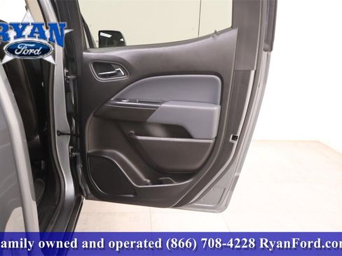 Used 2019 Chevrolet Colorado Z71 image 11