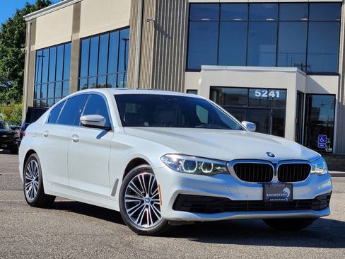 Used 2020 BMW 530i xDrive w/ Convenience Package image 27