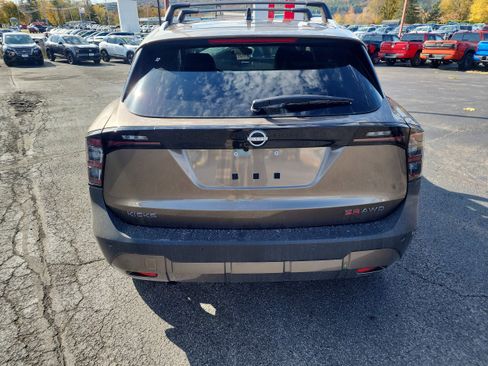 New 2026 Nissan Kicks SR w/ Cold Weather Package image 7