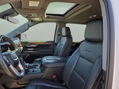 Used 2022 GMC Sierra 1500 Denali w/ Denali Reserve Package image 13