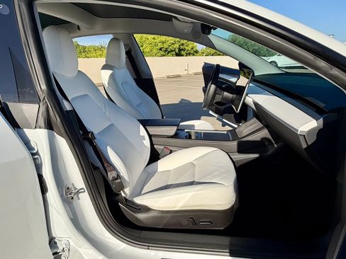 Used 2023 Tesla Model 3 Standard Range RWD image 28