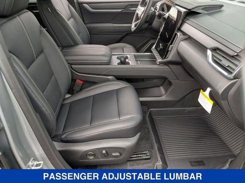 New 2026 GMC Acadia Elevation w/ Elevation Premium Package AWD/4WD image 33