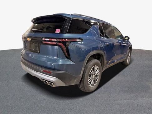 Used 2024 Chevrolet Traverse LT w/ LPO, Floor Liner Package FWD image 4