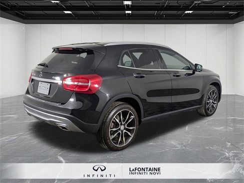 Used 2017 Mercedes-Benz GLA 250 4MATIC image 5