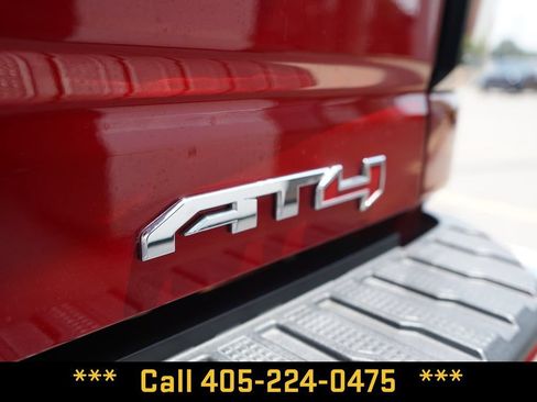 Used 2024 GMC Sierra 2500 AT4 w/ AT4 Preferred Package AWD/4WD image 7