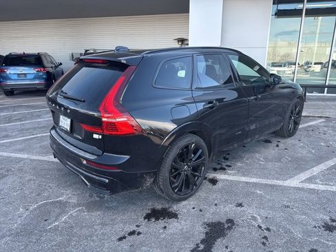 Used 2022 Volvo XC60 T8 R-Design w/ Advanced Package image 3