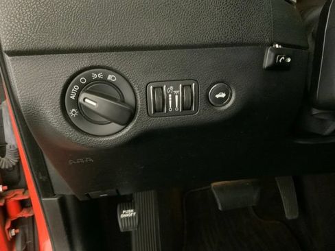 Used 2020 Dodge Charger SXT w/ Blacktop Package RWD image 15