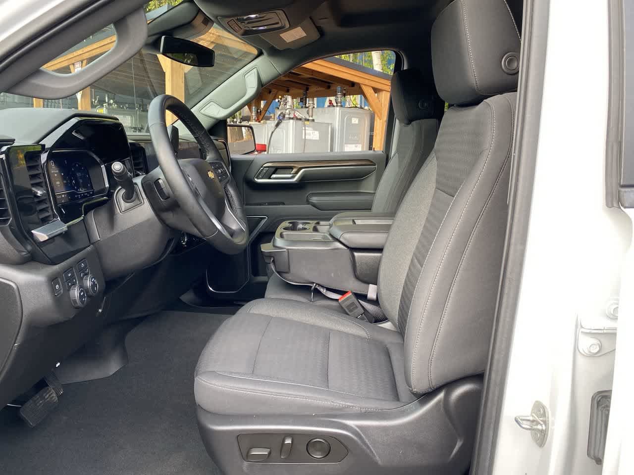 Used 2023 Chevrolet Silverado 1500 LT AWD/4WD image 13