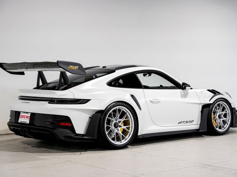 Used 2025 Porsche 911 GT3 RS image 3