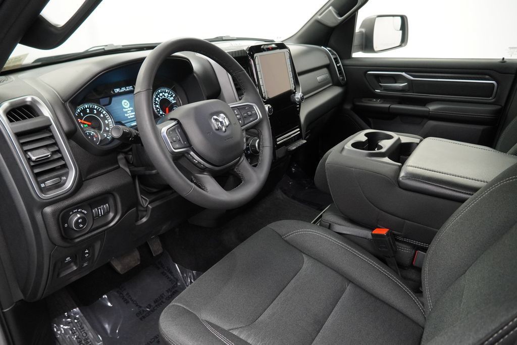 Used 2025 RAM 1500 Big Horn AWD/4WD image 14