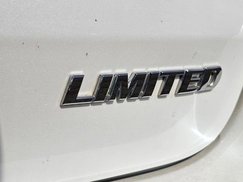 Used 2018 Toyota Highlander Limited Platinum image 33