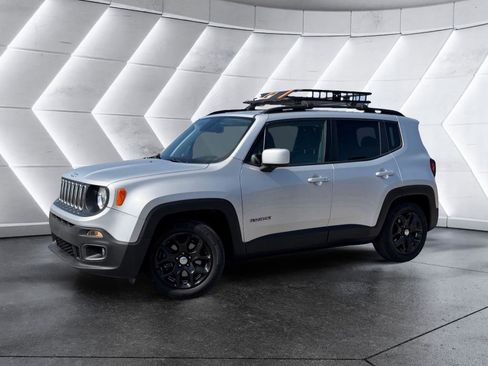 Used 2018 Jeep Renegade Latitude image 3