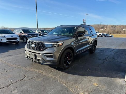 Used 2023 Ford Explorer ST w/ Equipment Group 401A image 8