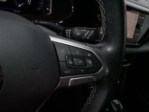 Certified 2022 Volkswagen Taos SEL image 25