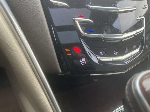 Used 2016 Cadillac XTS Luxury w/ Driver Awareness Package image 19