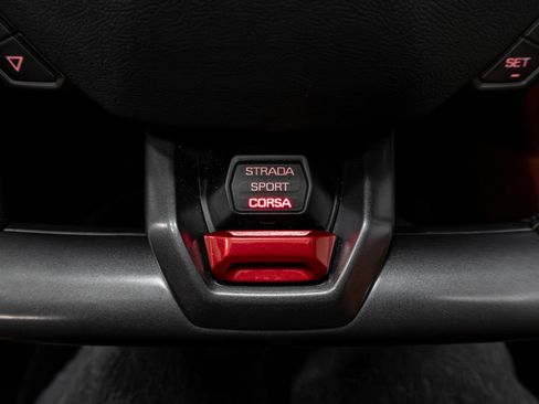 Used 2019 Lamborghini Huracan LP 580-2 RWD image 52
