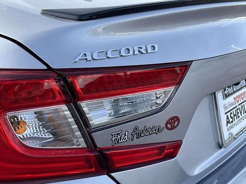Used 2022 Honda Accord Sport image 11