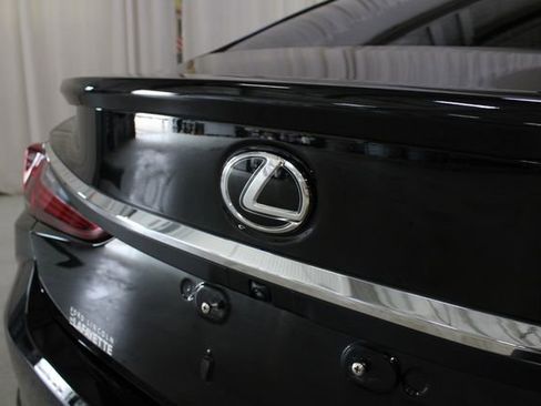 Used 2024 Lexus ES 350 w/ Premium Package FWD image 33