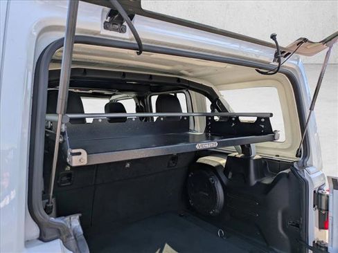 Used 2019 Jeep Wrangler Unlimited Rubicon w/ Dual Top Group image 28