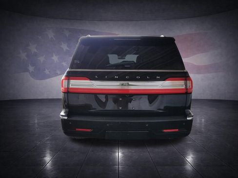 Used 2020 Lincoln Navigator Reserve RWD image 4