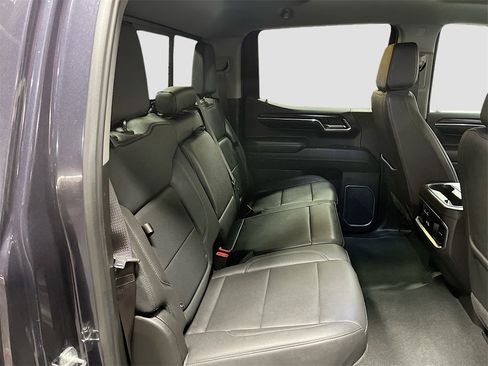 Used 2024 GMC Sierra 1500 SLT w/ SLT Premium Plus Package image 28