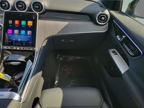 Certified 2025 Mercedes-Benz GLC 300 image 18