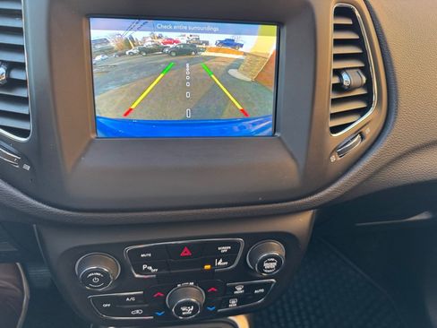 Used 2018 Jeep Compass Latitude w/ Popular Equipment Group image 13