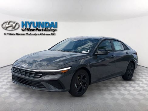 New 2026 Hyundai Elantra SEL Sport Premium image 1