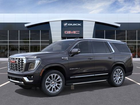 New 2026 GMC Yukon Denali w/ Advanced Technology Package image 2