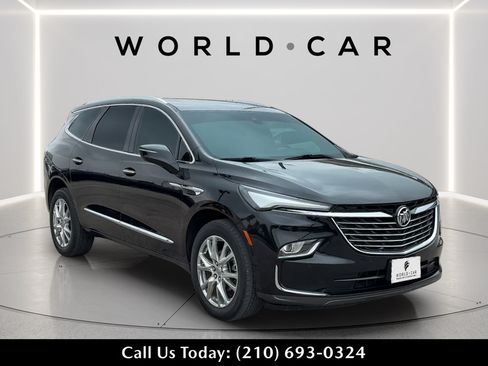 Used 2023 Buick Enclave Essence w/ Experience Buick Package FWD image 1