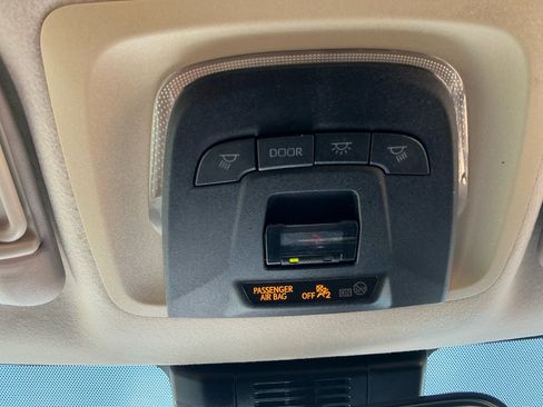 Used 2023 Toyota Corolla LE FWD image 31