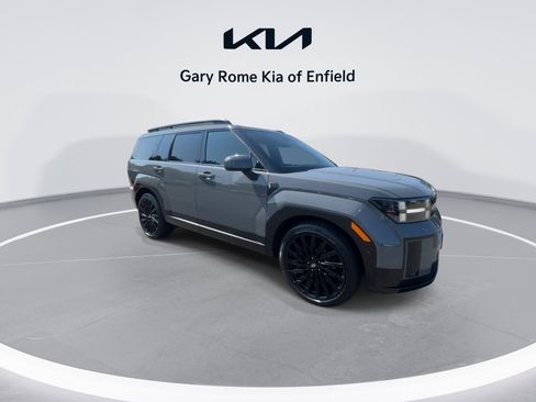 Used 2025 Hyundai Santa Fe Calligraphy image 2