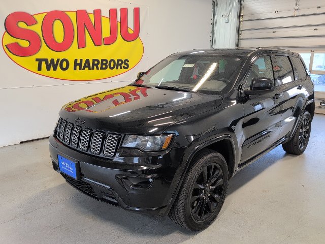 Used 2021 Jeep Grand Cherokee Laredo X AWD/4WD image 1