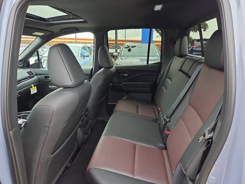 New 2026 Honda Ridgeline Black Edition image 8