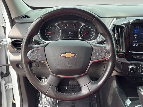 Used 2020 Chevrolet Traverse LT FWD image 14