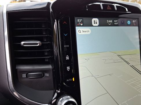 Used 2022 RAM 1500 Laramie w/ Sport Appearance Package image 17