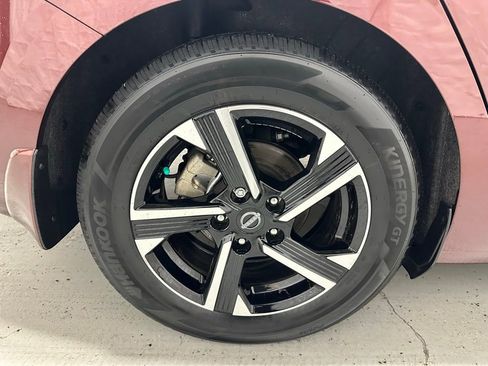 Used 2025 Nissan Sentra SV image 62